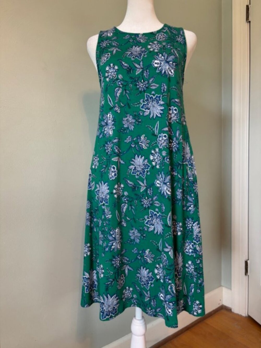 Loft Green/Blue Floral Shift Dress w/Back Cutout Size Small